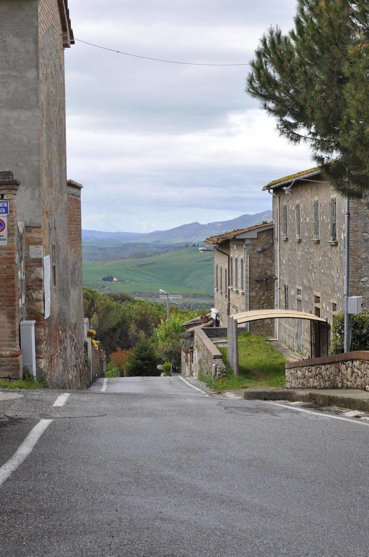Podere Le Monache Монтайоне Екстериор снимка