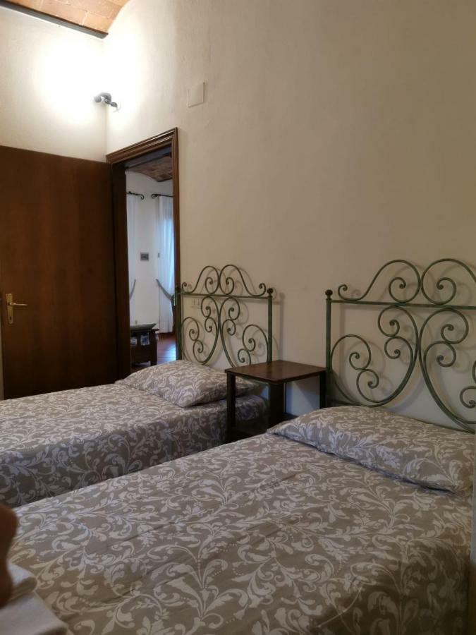 Podere Le Monache Монтайоне Екстериор снимка